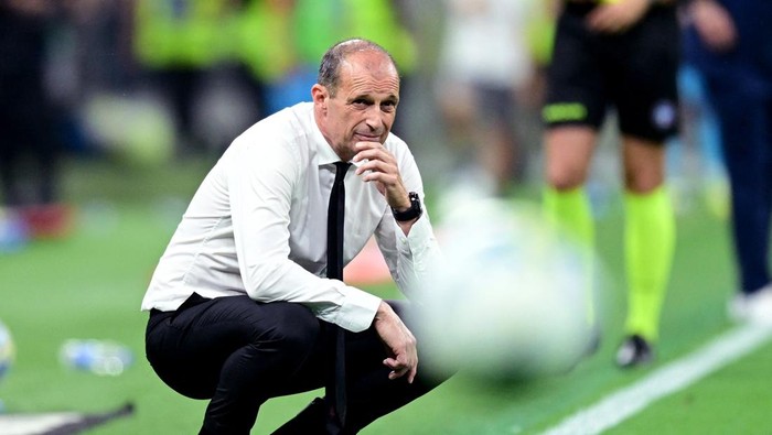 AC Milan Pecat Allegri Usai Gagal Lolos Liga Champions